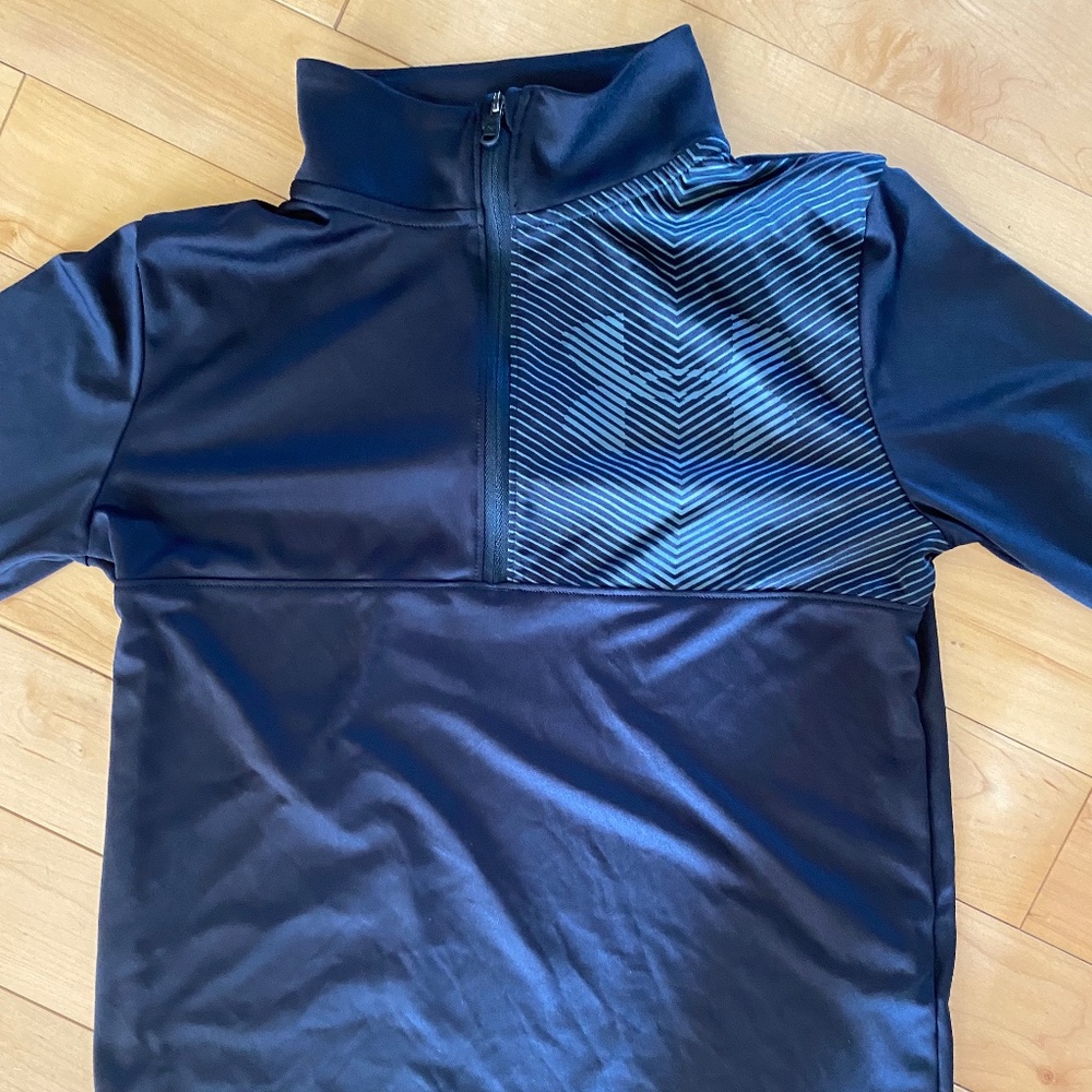 UNDER ARMOUR YOUTH BOYS DRI FIT HALF ZIP PULLOVER SIZE XLARGE